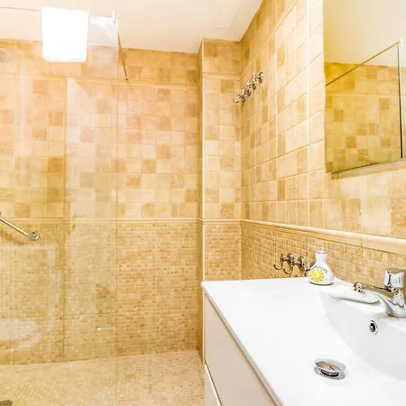 Sunsuites Collection - Flores