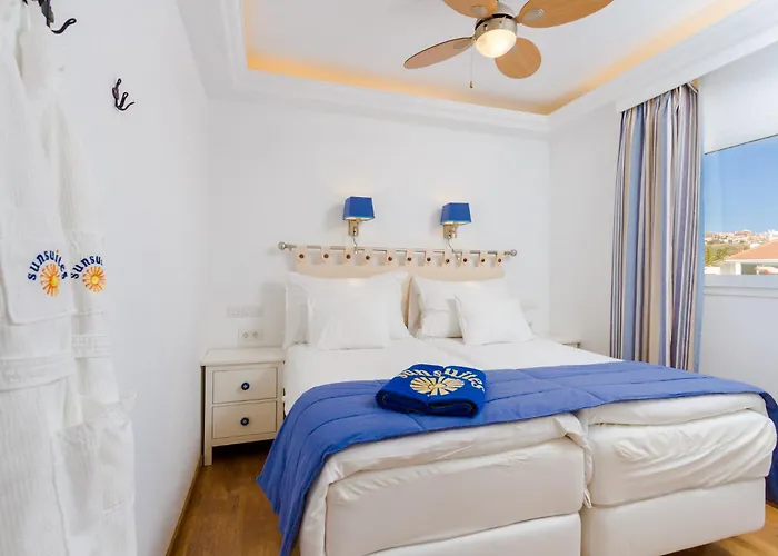 Sunsuites Collection - Flores